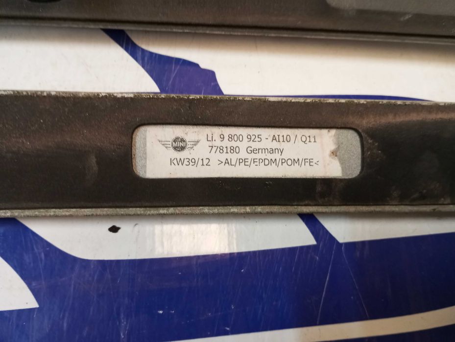 Par de Barras de Tejadilho Laterais Mini Countryman R60 (9800926)