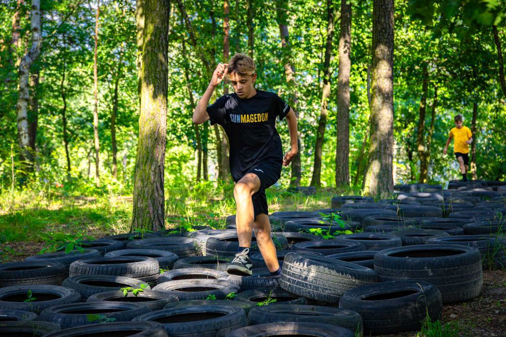 Domki w lesie nad jeziorem | Nocleg | Mrówki | Aktywna majówka 2026