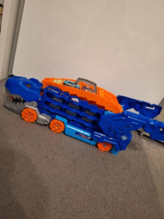 Tor Pożeracz  T-Rex Hot wheels 2 autka