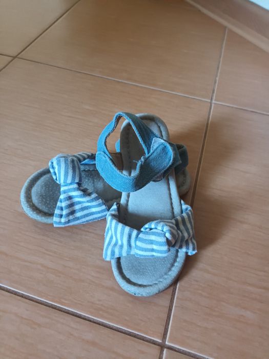 Sandałki dziewczynka r.27