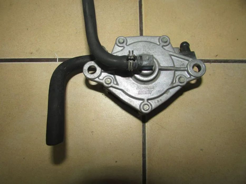 Ducati Monster 600 pompa paliwa mikuni