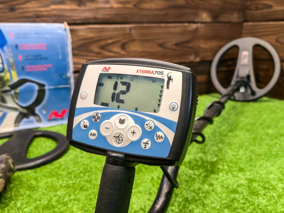 Металошукач Minelab X-Terra 705