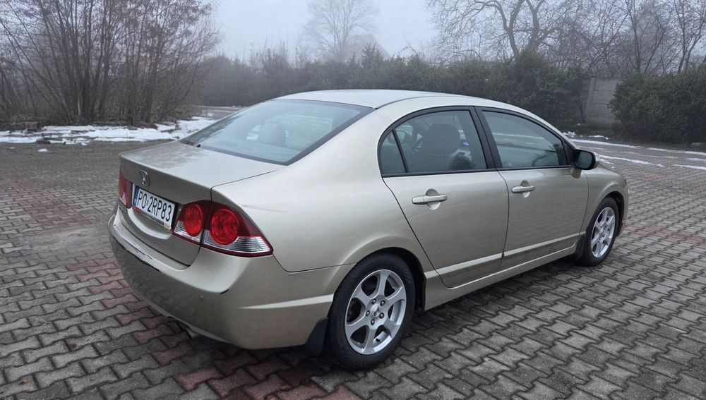 Honda Civic sedan VIII 1.8 140KM 2008 Polski salon Niski przebieg