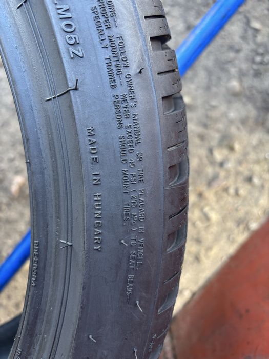 235/40/19 R19 Brigestone Blizzak LM005 зима 1 шт