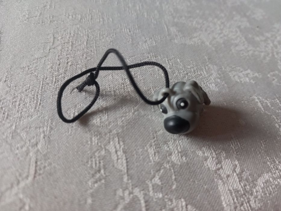 Brelok do telefonu "The Dog Gamesa Cafe"