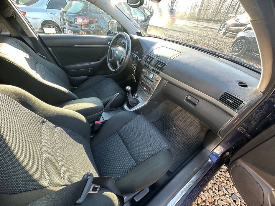 Надійна і гарна машина