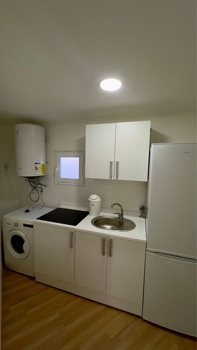 Alugo quarto solteiro para uma pessoa