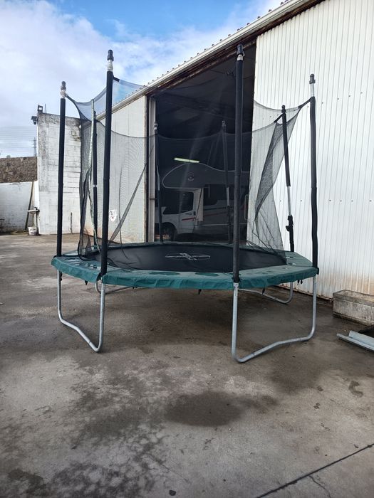 Trampolim Decathlon com rede de proteção – Bom estado – 199 €