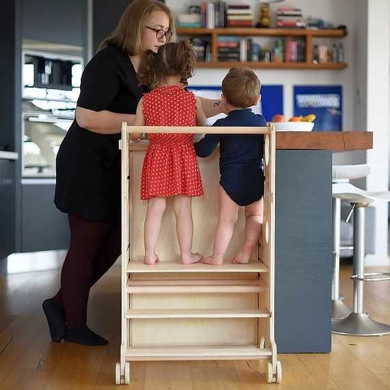 Cadeira de papa/Torre de aprendizagem/Mesa com cadeira