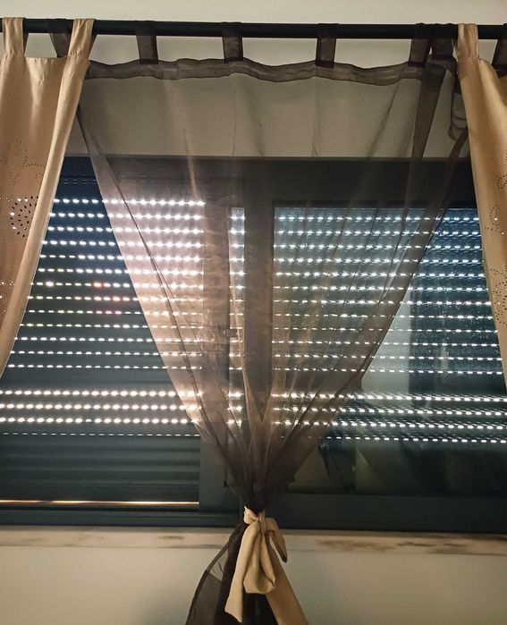 Conjunto de 6 cortinados em tons beje