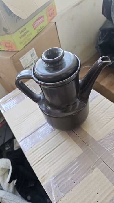 4 peças de loiça cerâmica Sado Internacional