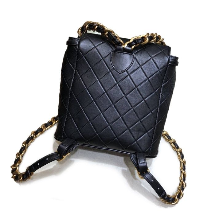 Mochila Mala Bolsa Chanel lambskin leather flap backpack