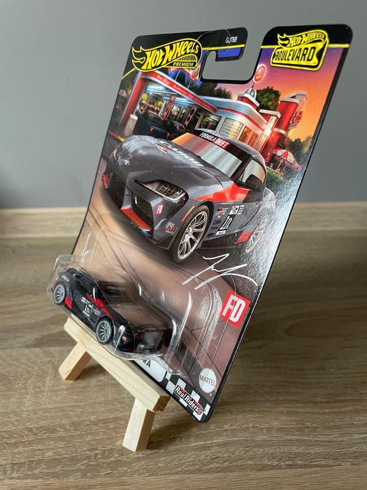 Hot Wheels Premium 2021 Toyota GR Supra Boulevard #96