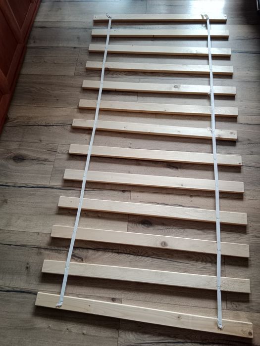 Stelaż , szczebelki od łóżka.