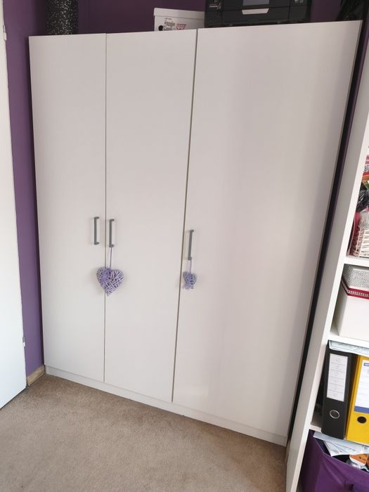 Biała szafa Ikea 140cm.