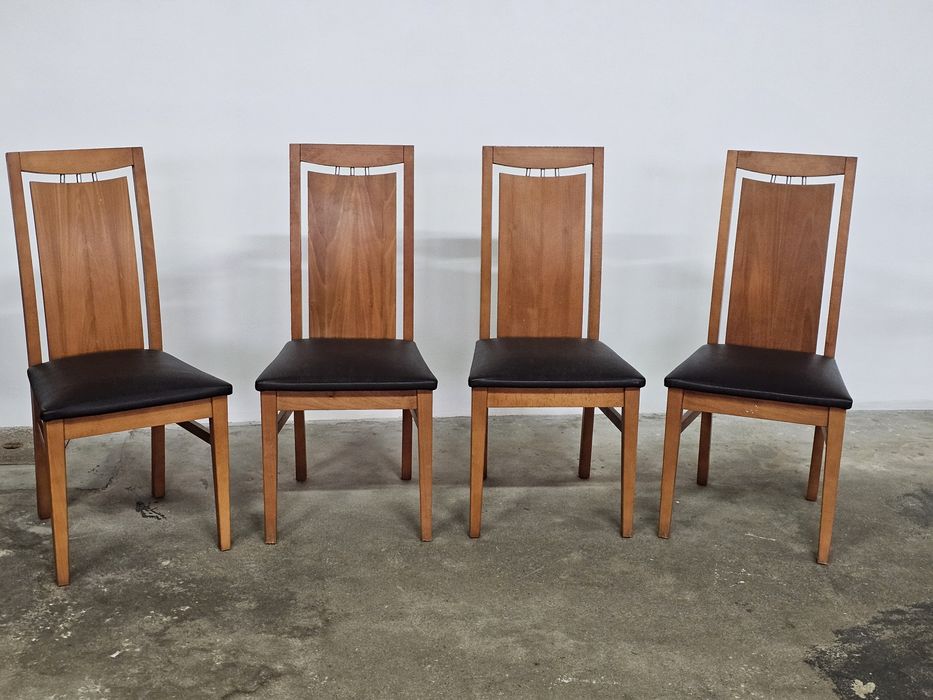 Conjunto de 4 Cadeiras em Madeira Maciça com Assento Estofado