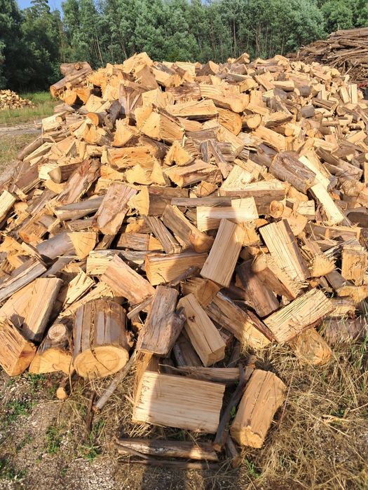 Vendo lenha de mistura carvalho com eucalipto e acácia
