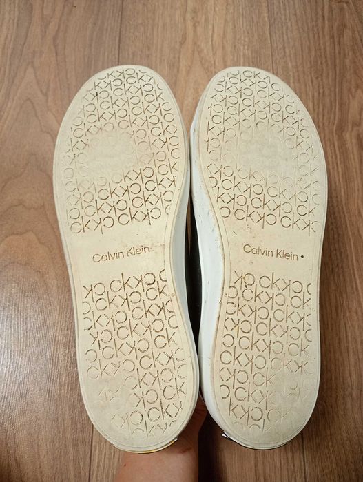 Calvin Klein skórzane sneakersy 40