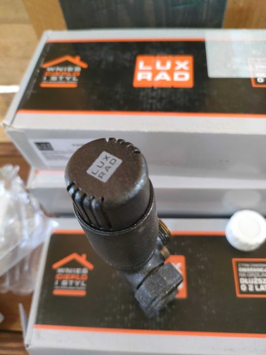 Termostaty grzejnikowe luxrad duo plex