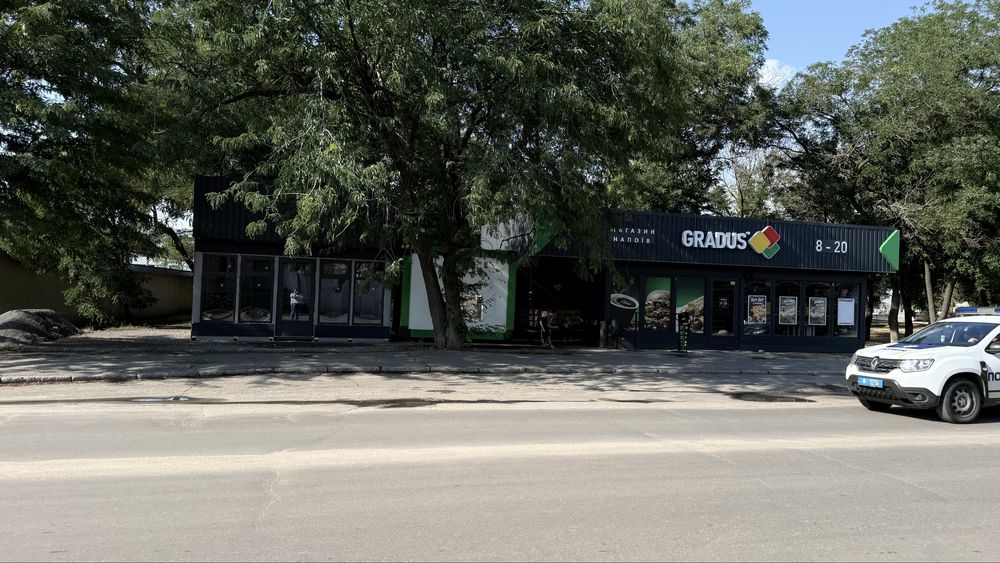 Здається в оренду фасадне комерційне приміщення площею 30 м² у місті Вознесенськ.