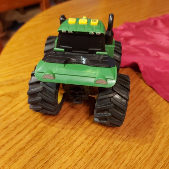 Tomy John deere traktor monster