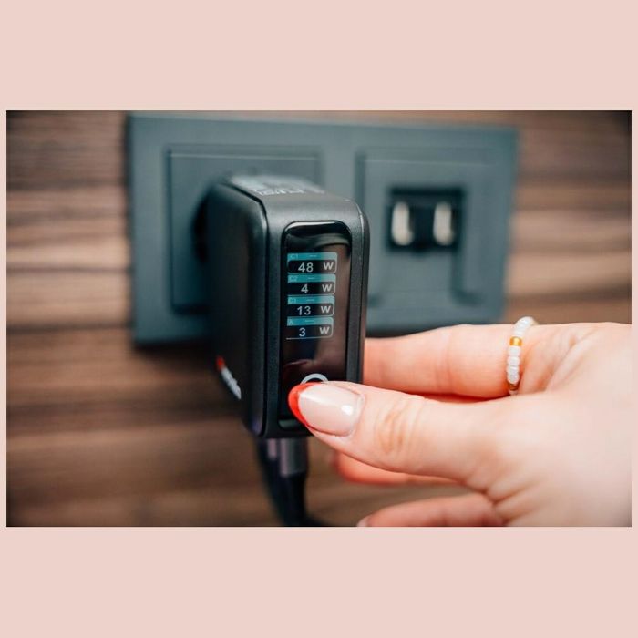 Ładowarka sieciowa Verbatim Mini GaN 140W 3xUSB-C PD/1x USB-A QC adapter UE/UK/USA czarny 30240