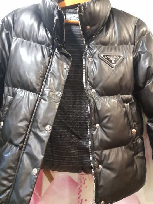 Куртка зимова prada терміново