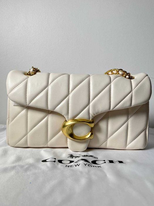 Сумка Coach Tabby 26 белая