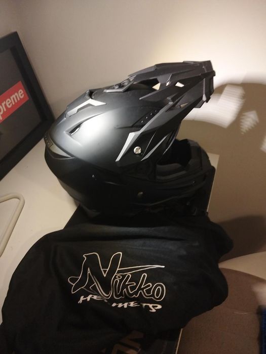 Capacete Nikko xs com caixa novo!!