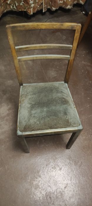 Oddam 6 krzeseł z 80lat