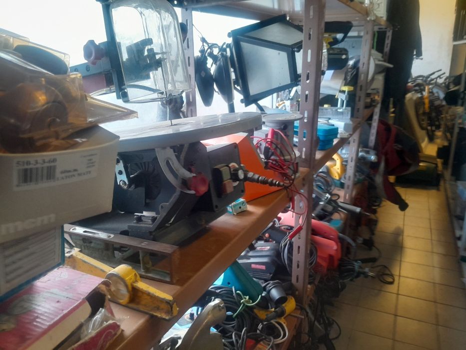 Vendo recheio total de ferramentas electricas/ manuais 3000€