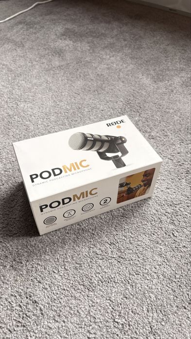 Rode PodMic Microfone Dinâmico Podcast
