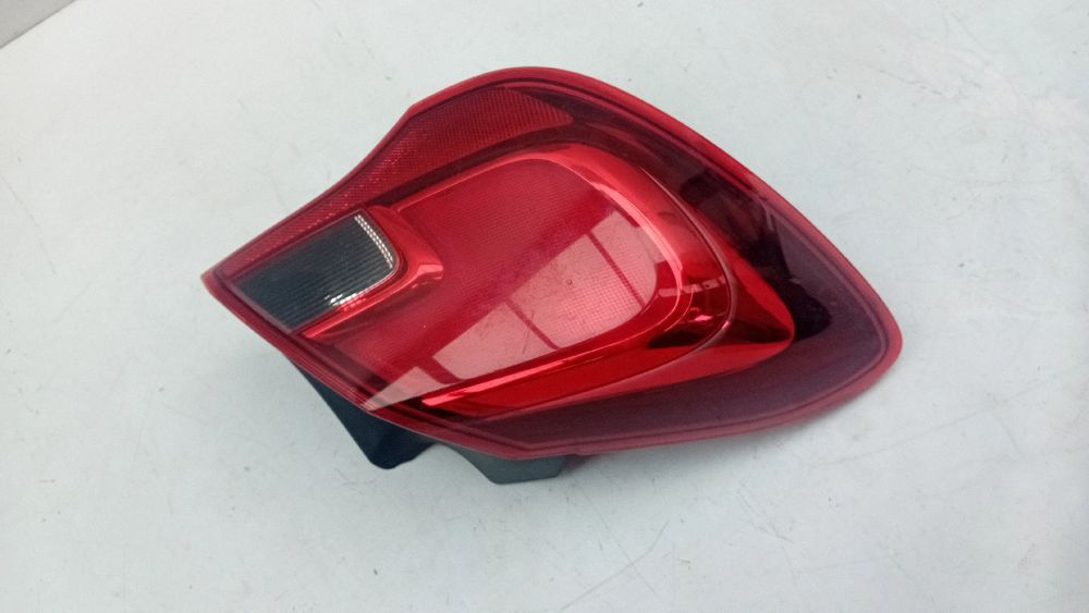 Farolim esquerdo OPEL Corsa E Van
