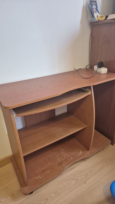 Dou secretária Lisboa