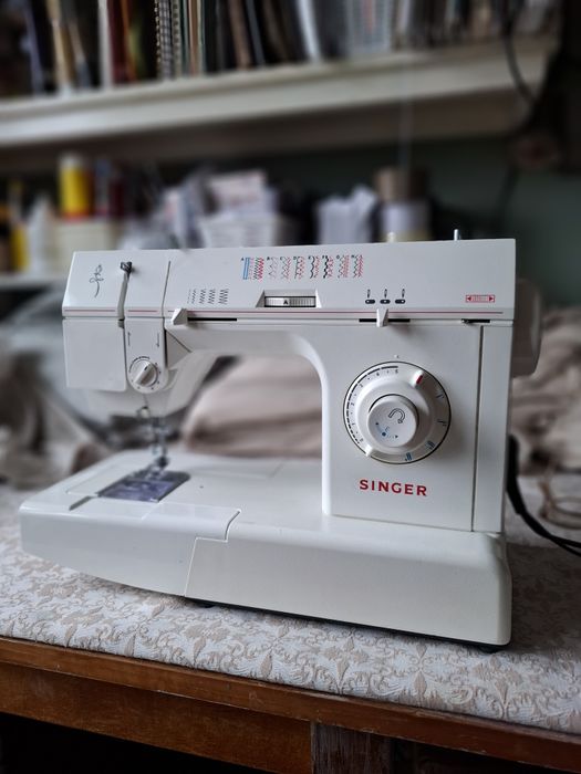 Maszyna do szycia Singer 2818C