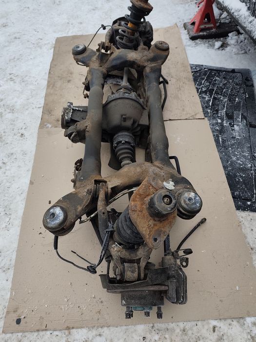 Задний редуктор полуося на Audi а6 c5 Кватро Ауди А6 ц5