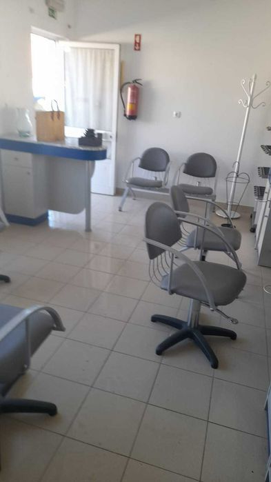 Cabeleireiro/Barbeiro Profissional - Equipamento Completo