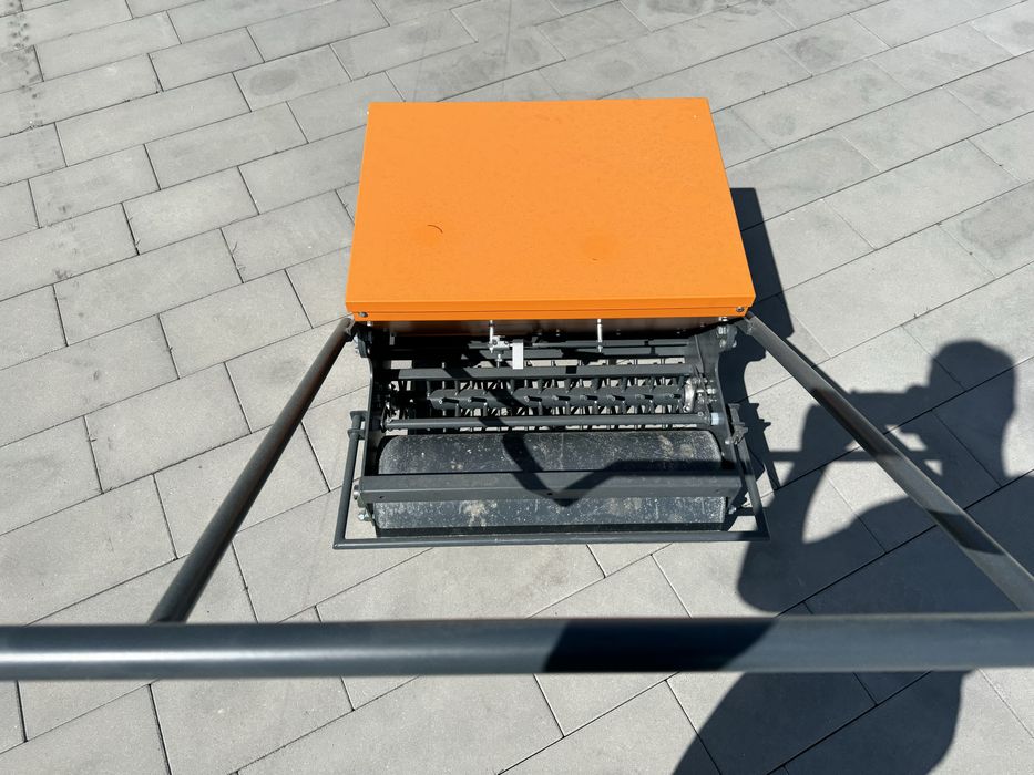 Profesjonalny siewnik do trawy 4w1 - TG Seeder 50