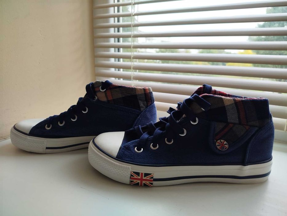 Кеди унісекс | 38 розмір | спортивне взуття | кросівки |