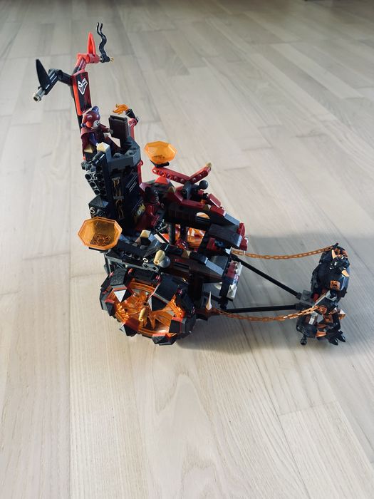 LEGO Nexo Knights 70316 Джестро-мобіль + гігант Спаркс