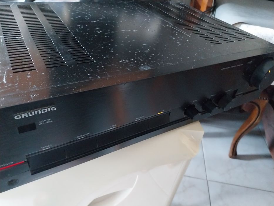 Amplificador grundig impecavel