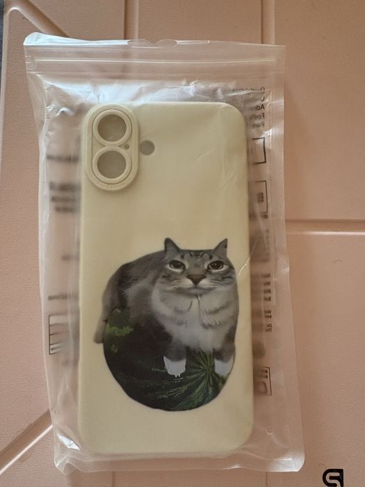 Чехлы iPhone 16 Plus (5 шт), новые, разные дизайны