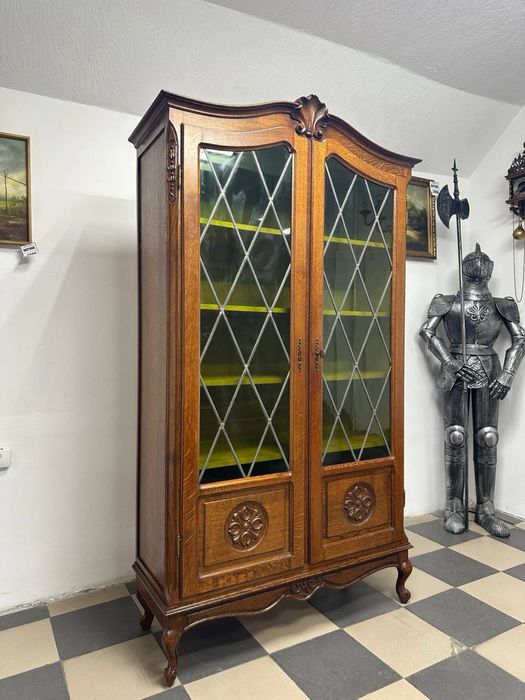 Вітрина сервант бібліотека дерево вітраж 4080