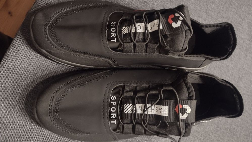 Lekkie obuwie sportowe