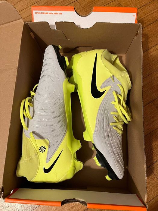Chuteira Nike Phanton Academy