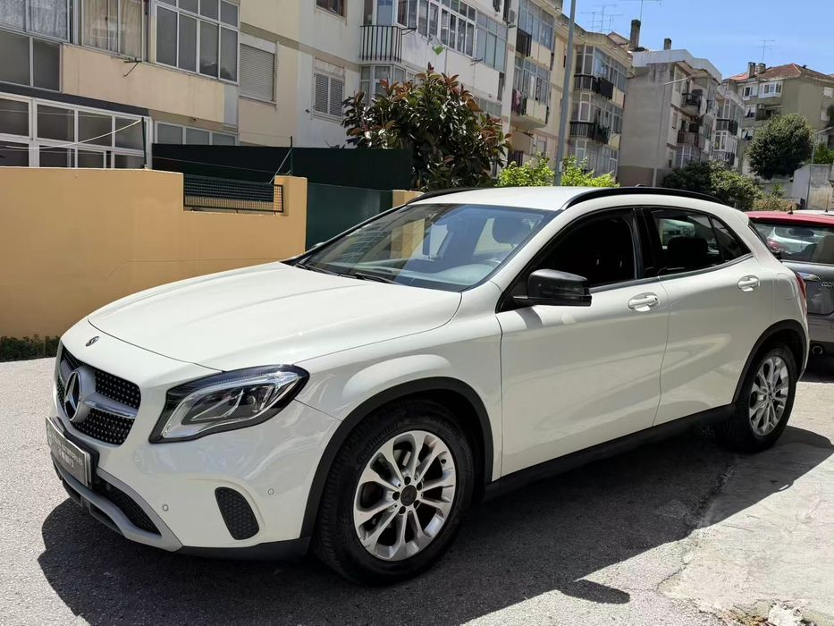 Mercedes-Benz GLA 180 (CDI) d 7G-DCT Urban
