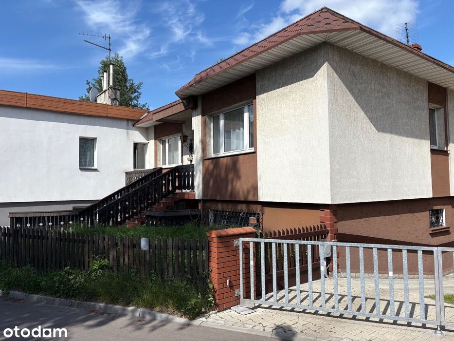 Dom jednorodzinny w bardzo ładnej okolicy - Katowice dzielnica Pniaki