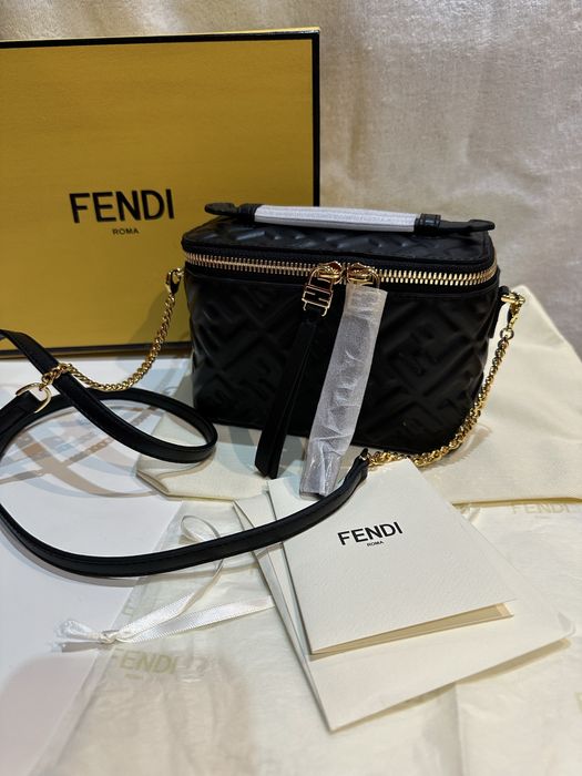 Torebka Fendi czarna