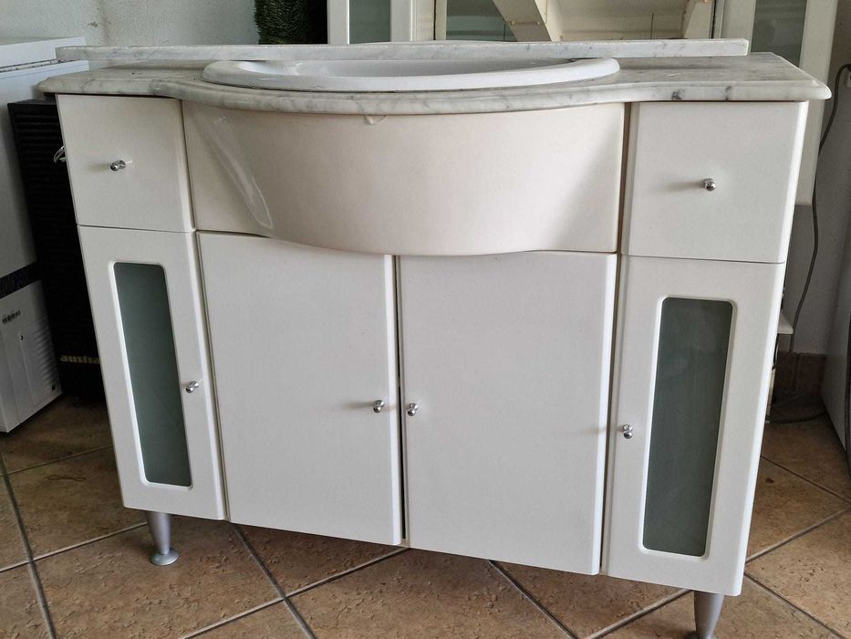 Móvel de Casa de Banho