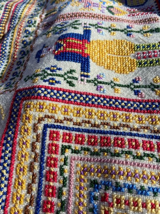 Унікальний вінтажний килим ручної роботи|Вишивка+ мереживо|136х139 см